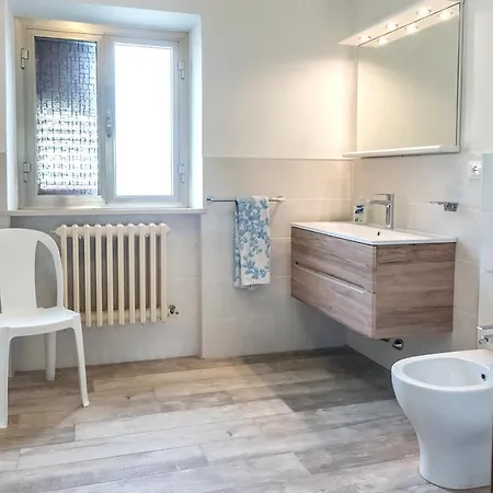 A28 - Poggio, Ampio Trilocale Con Portico Apartment *