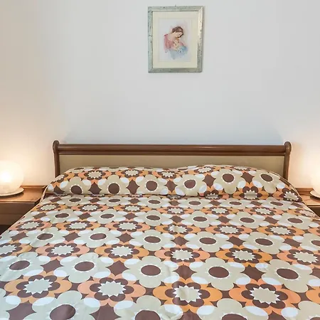 A28 - Poggio, Ampio Trilocale Con Portico * Poggio (Marche)